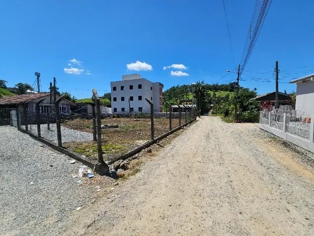 Terrenos urbano com casa precisando de reparos - Foto 3