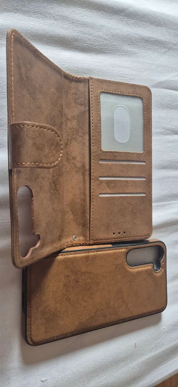 Capa magnética em couro Samsung Galaxy S23+ - Foto 4