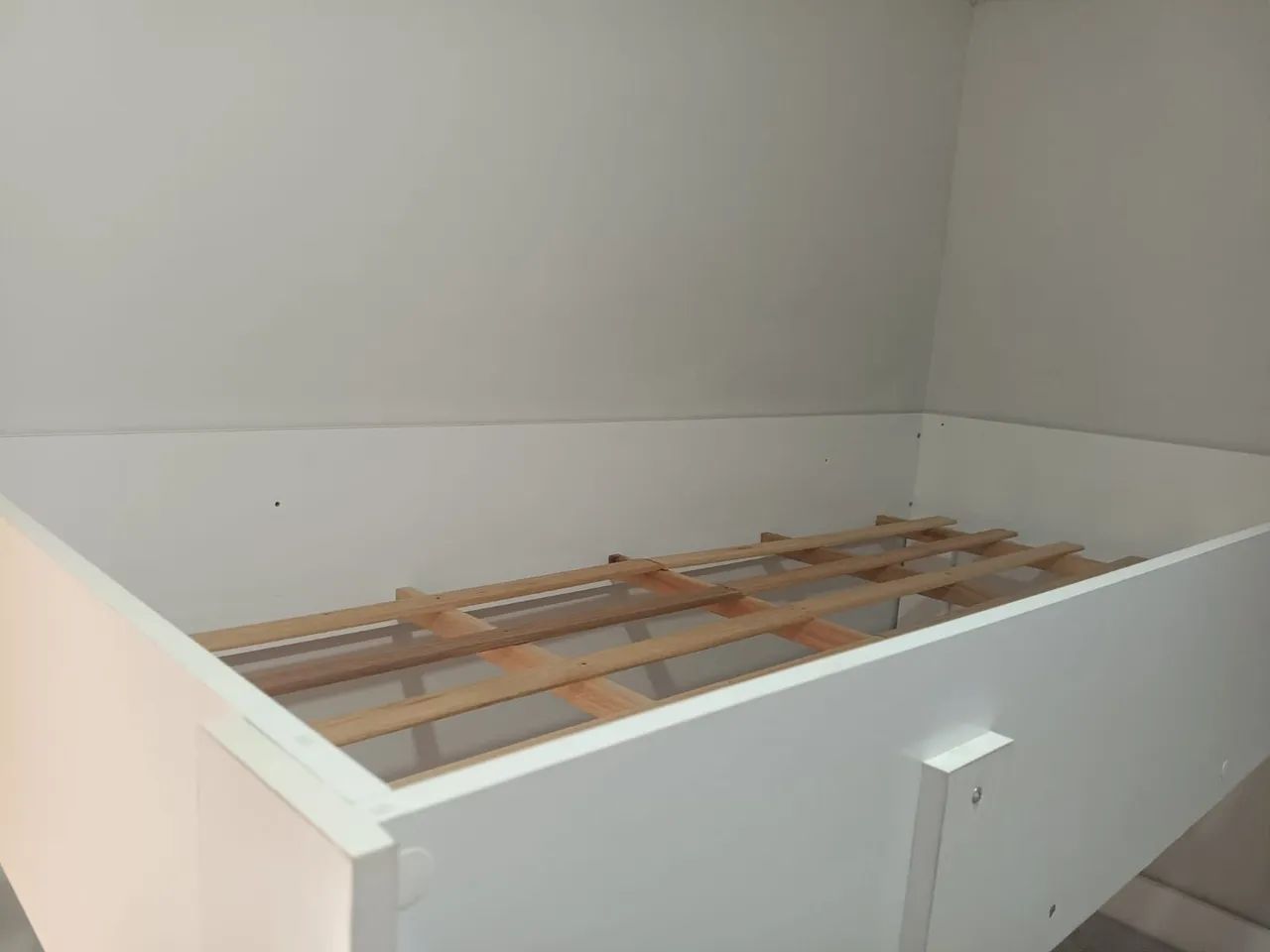 Treliche branco em perfeito estado