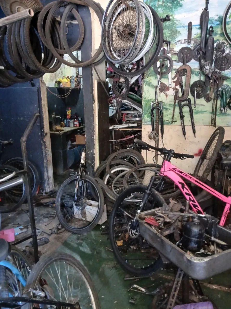 Oficina de bicicletas completa. - Foto 2