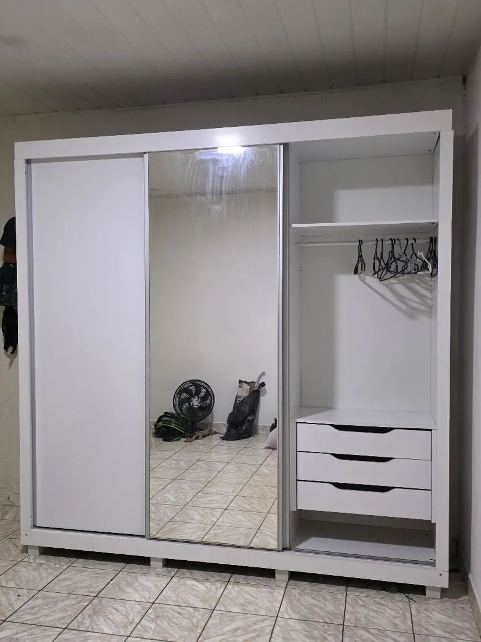 GUARDA ROUPA GRANDE COM ESPELHO - Foto 5