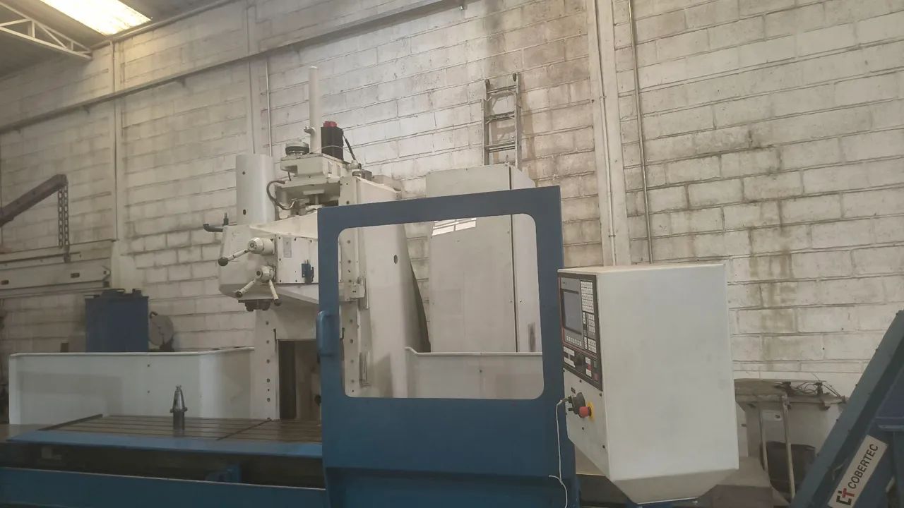 Fresadora CNC Banco Fixo PF2000 - Foto 2