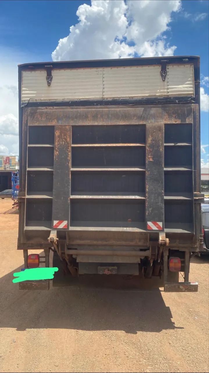 Rampa hidráulica caminhão toco e Truck