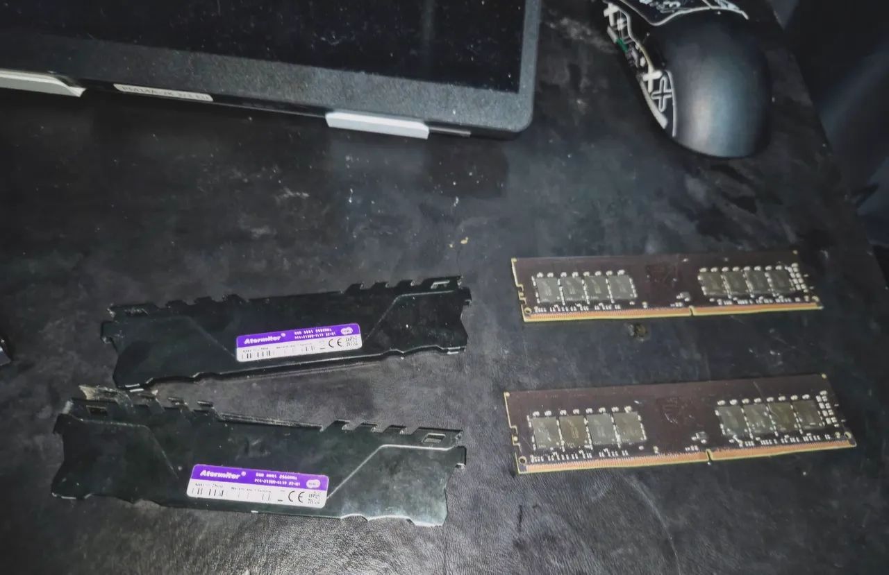 Memória RAM Atermiter 2x8 2666mhz (defeito e desgaste).
