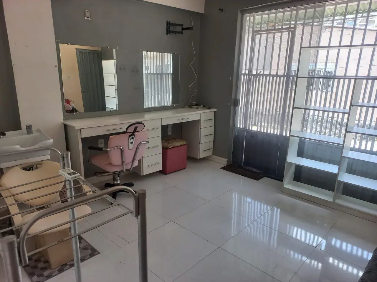 DF- Alugo ponto comercial semi mobiliado na Marambaia - Foto 3