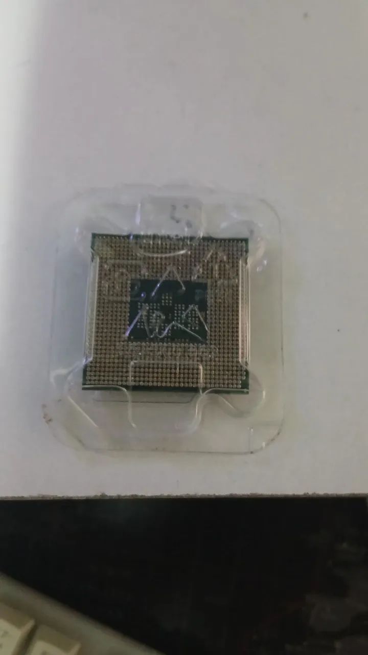 Intel Core i7-740QM para Notebook 1ª geração + Pasta Térmica