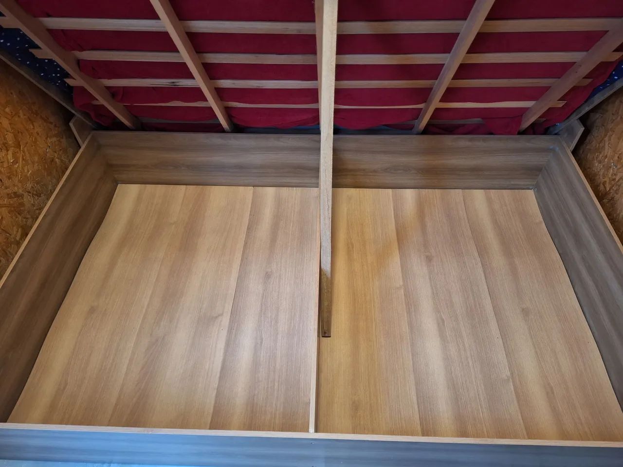 VENDE - SE CAMA DE CASAL COM BAÚ EMBAIXO  - Foto 3