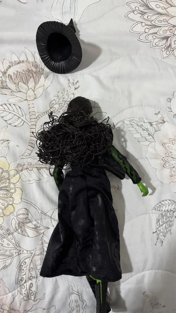 Boneca da Elphaba de wicked - MATTEL