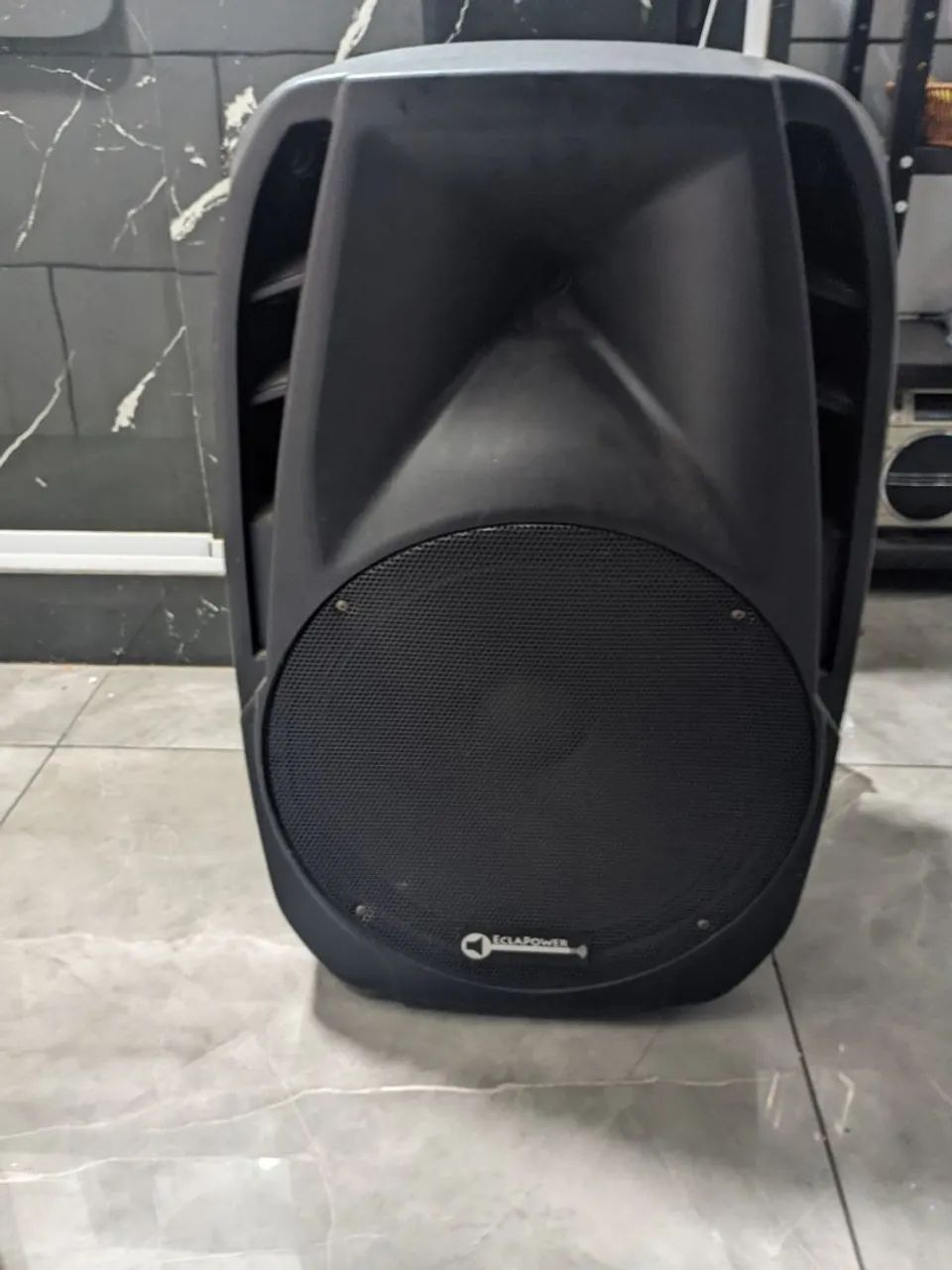 Caixa de som Ativa 500 watts com 2 mic sem fio