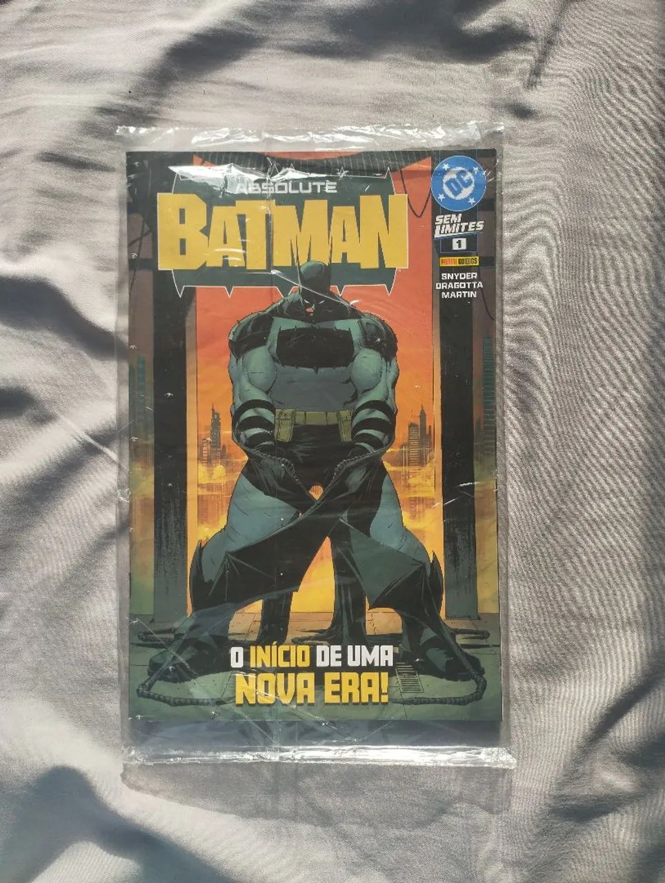 Hq Batman absolute #1
