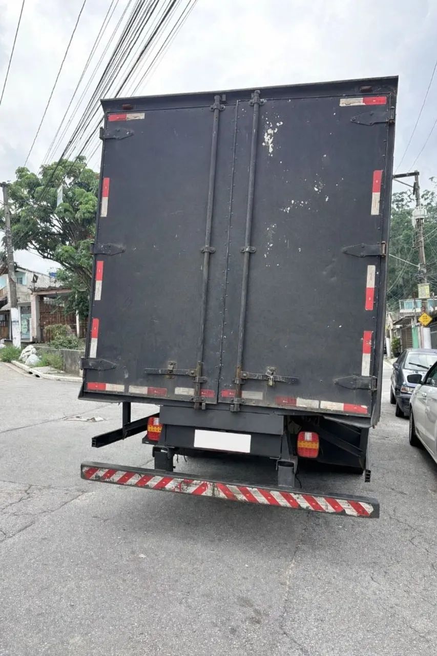 Ford Cargo 815E 2011 - Foto 4