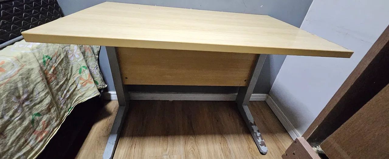 MESA DE ESCRITÓRIO / HOME OFFICE - ÓTIMO ESTADO! ? - Foto 4