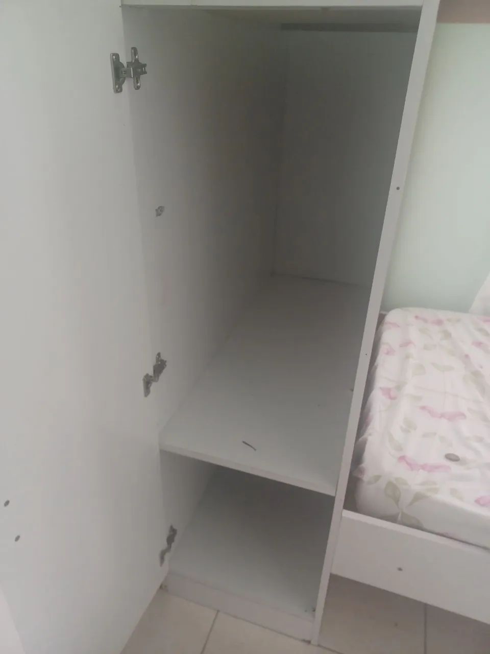vendo cama beliche solteiro com armário, sem os colchões  - Foto 5