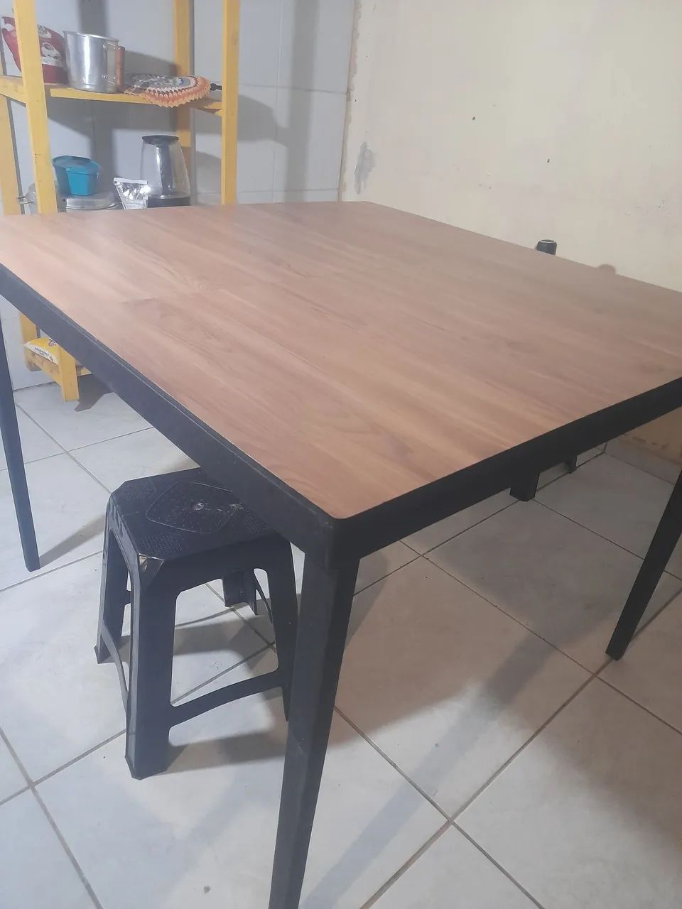 Mesa de madeira semi nova  - Foto 2