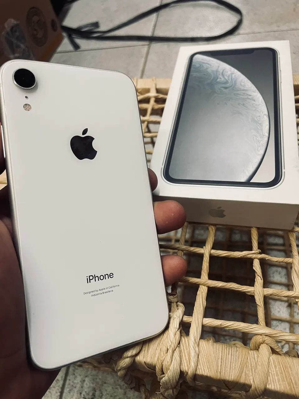 iPhone XR 64 gb muito novo 