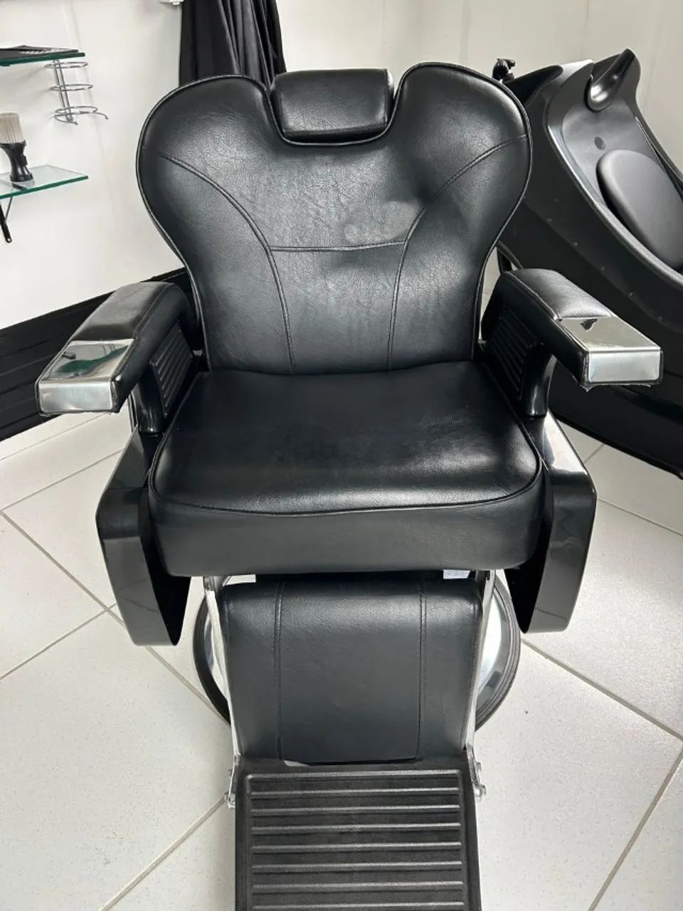 Cadeira Barbearia/Salão de Beleza - Foto 4