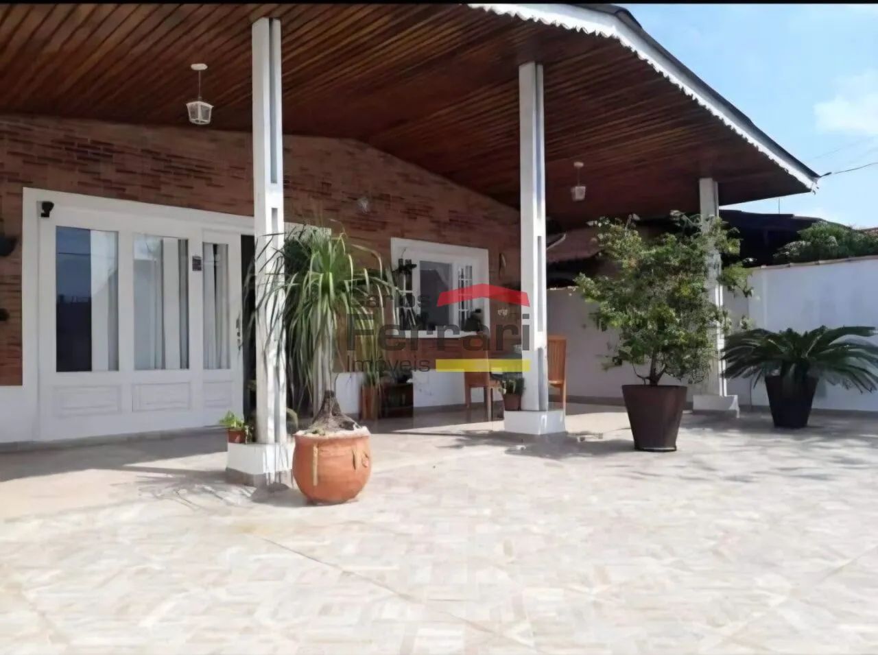 Casa térrea à venda em Itanhaém
