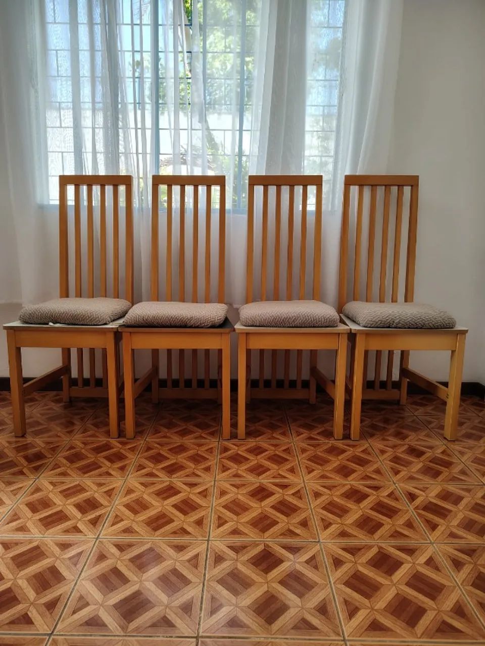 Mesa com 4 cadeiras - Foto 5