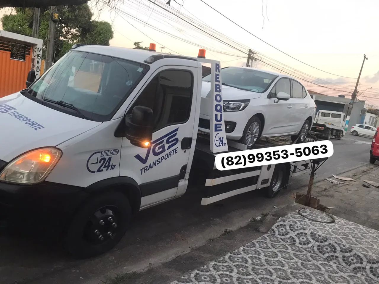 Serviço de transporte e guincho 24HRS