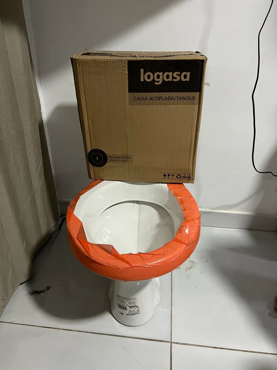Vaso sanitário e Cuba de embutir para banheiro 