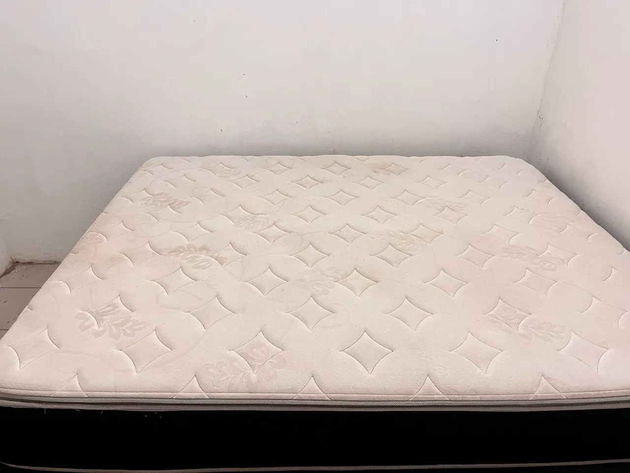 Vendo cama Queen  - Foto 3