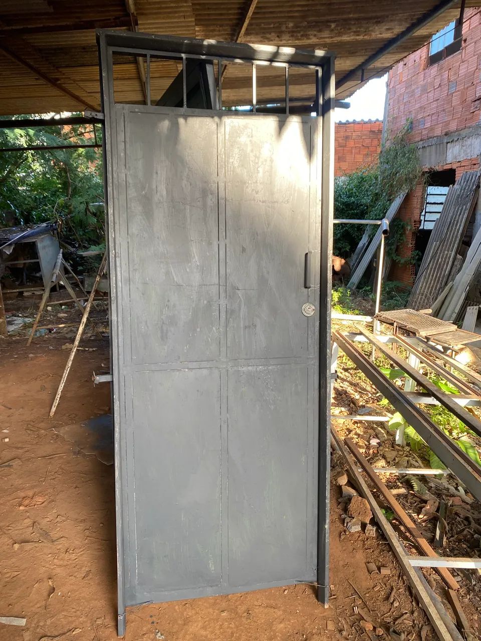 Gate