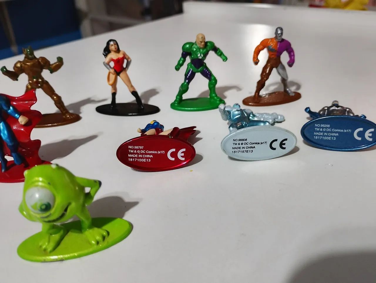 13 miniaturas DC comics - Foto 5