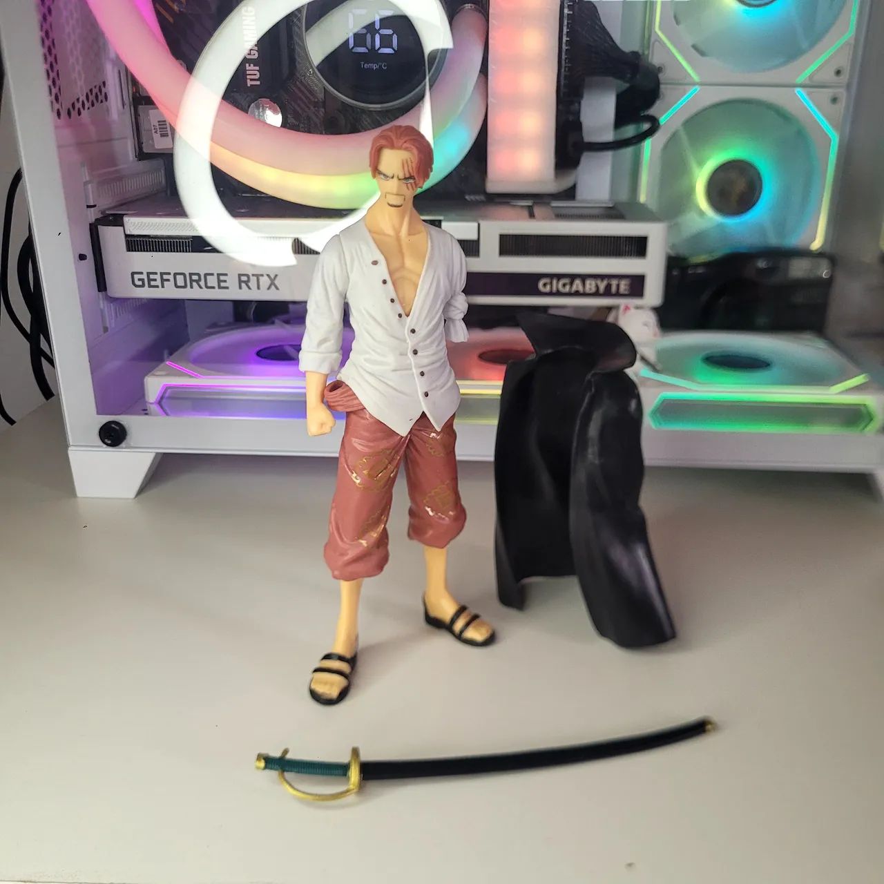 Action figure boneco shanks o ruivo (usado) - Foto 2