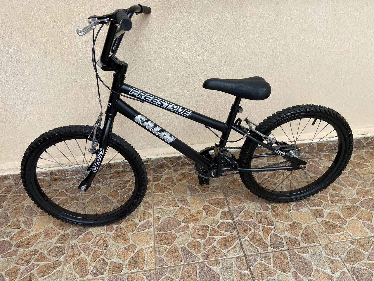 Bicicleta Caloi aro 20  impecável R$ 400.00 - Foto 6