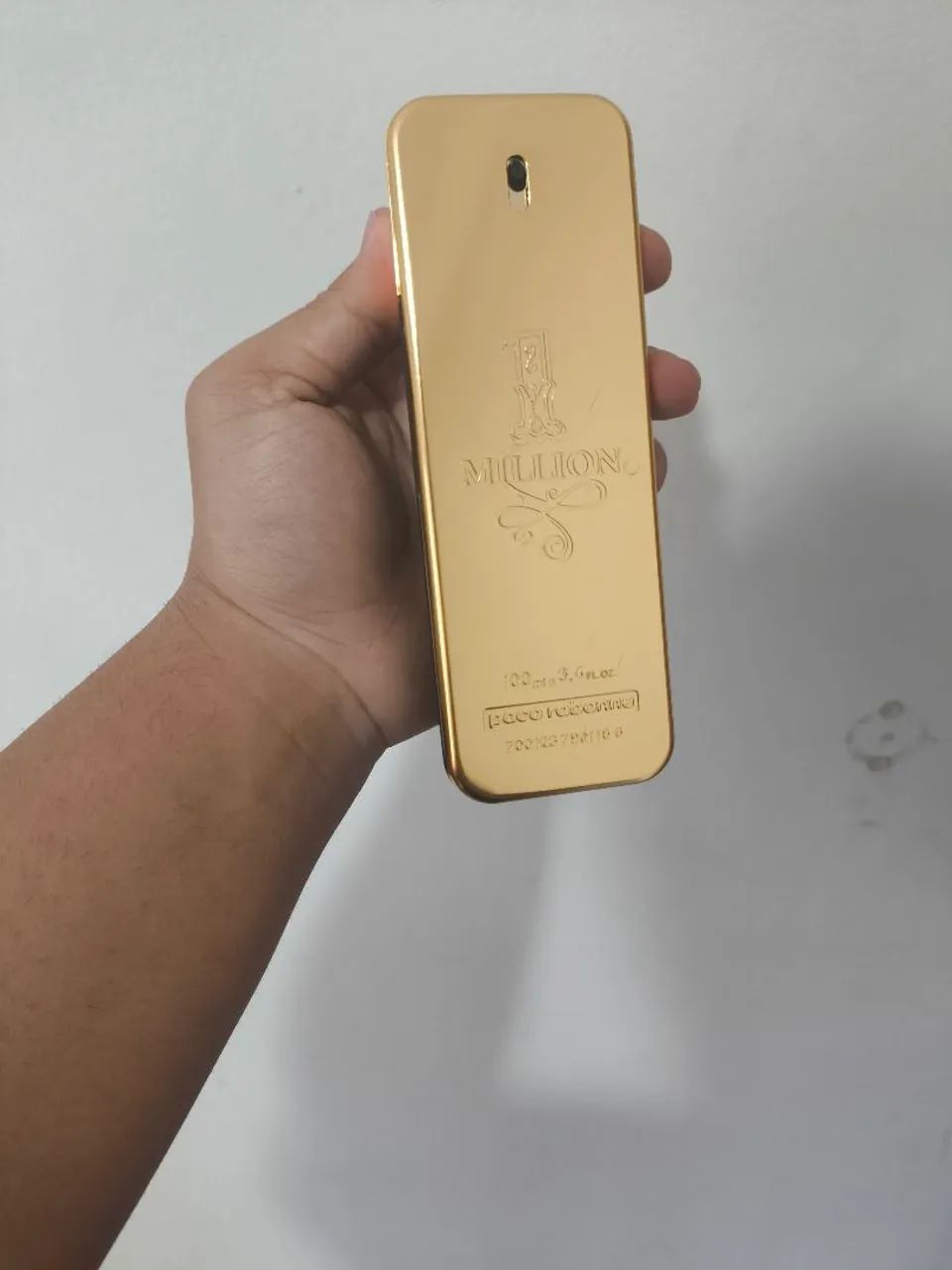 Perfume 1million pacco Rabanne com 20% de líquido 