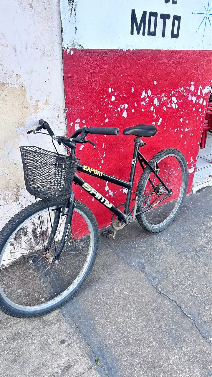 Bicicleta aro 26 semi nova