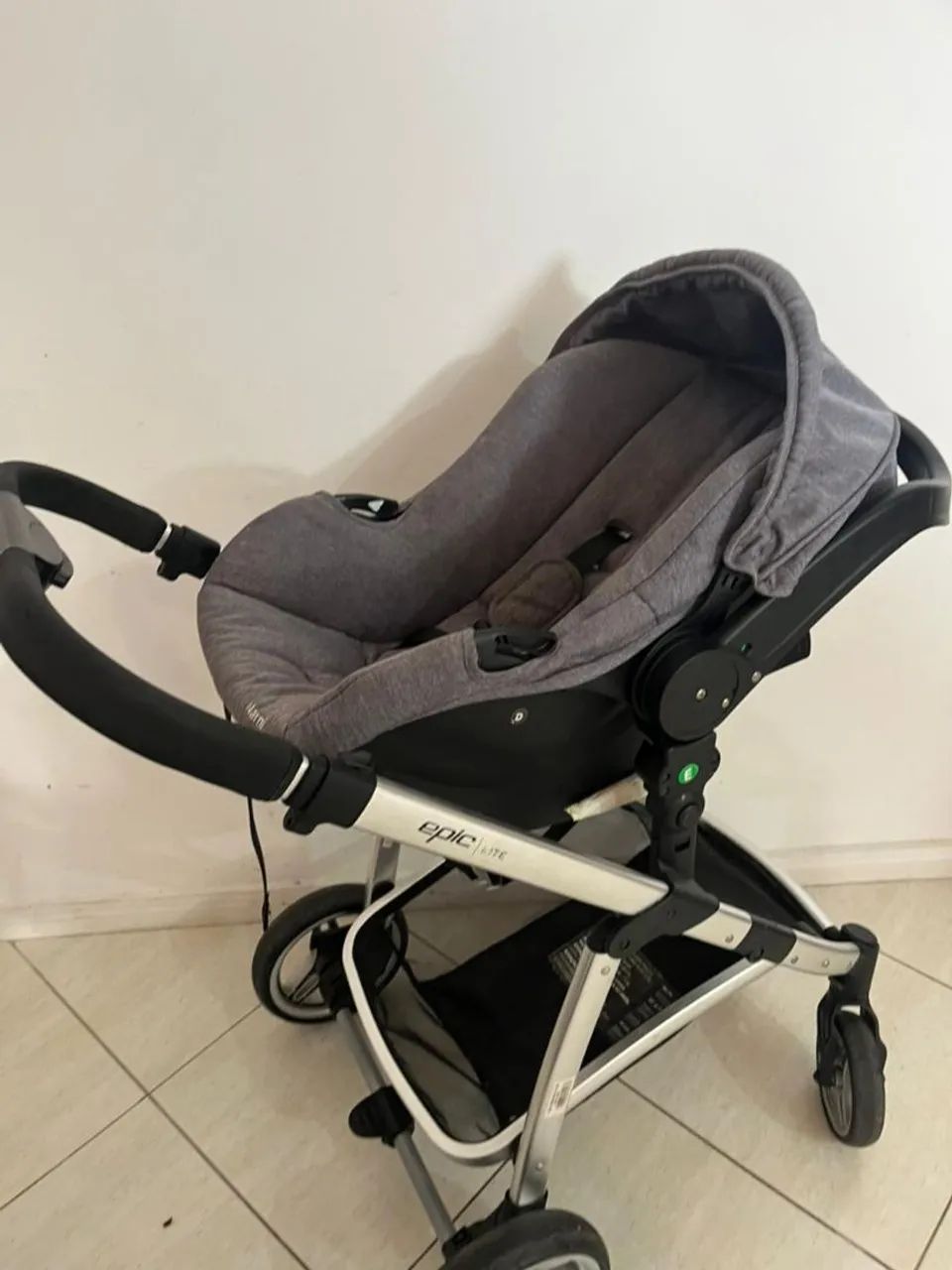 Carrinho de Bebê Infanti Epic Lite 3 em 1 - Moisés + Bebê Conforto - Foto 4