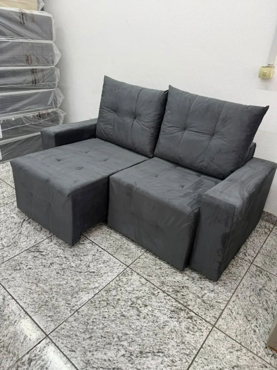 Sofá Retrátil Havaí 1,80m em Veludo - Conforto e Qualidade - Foto 2