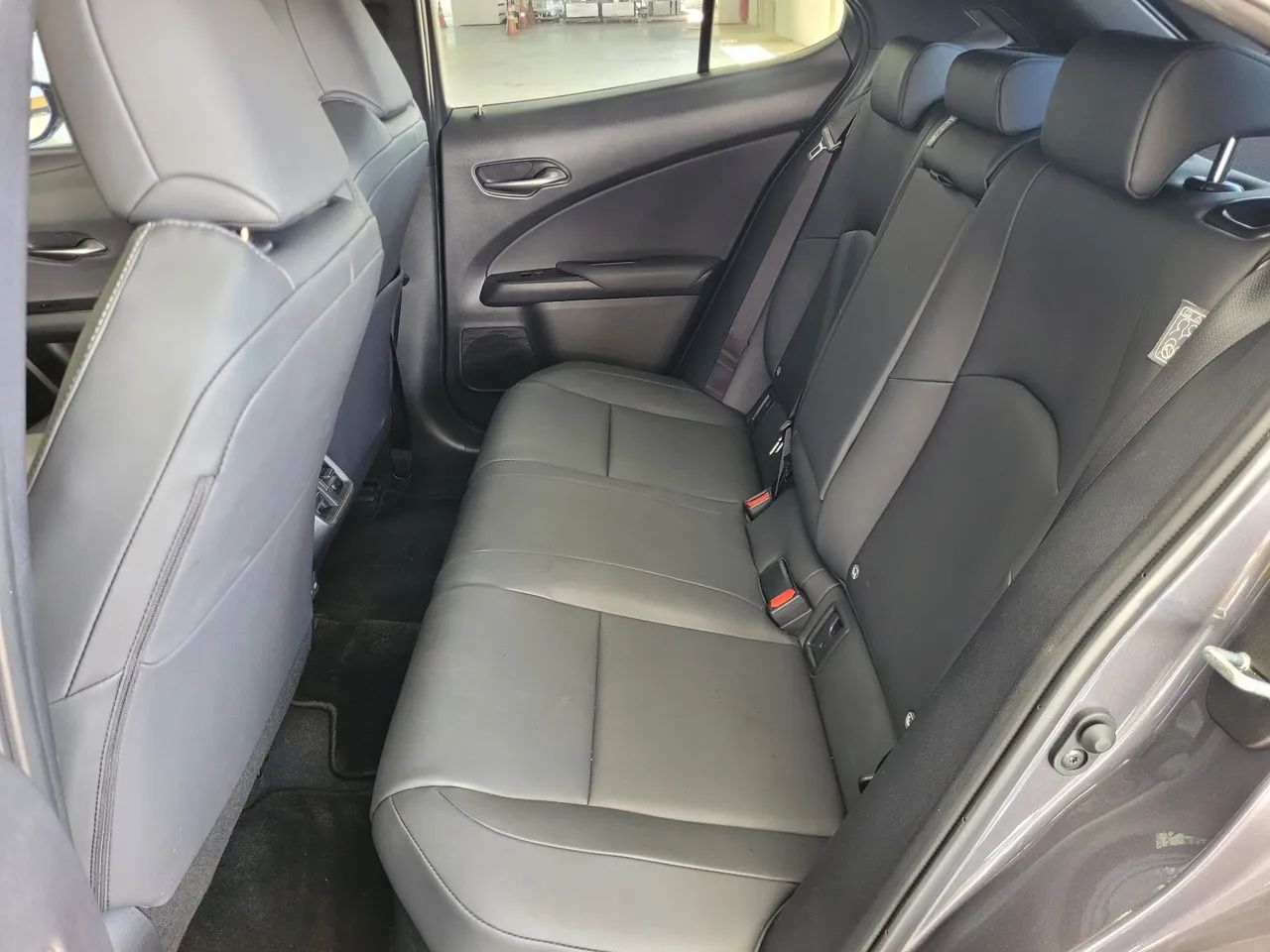 Lexus UX-250h Dynamic 2.0 16V Aut.(hybrid), foto 12 de 15