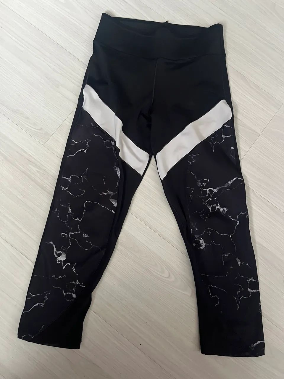 Calça adidas 