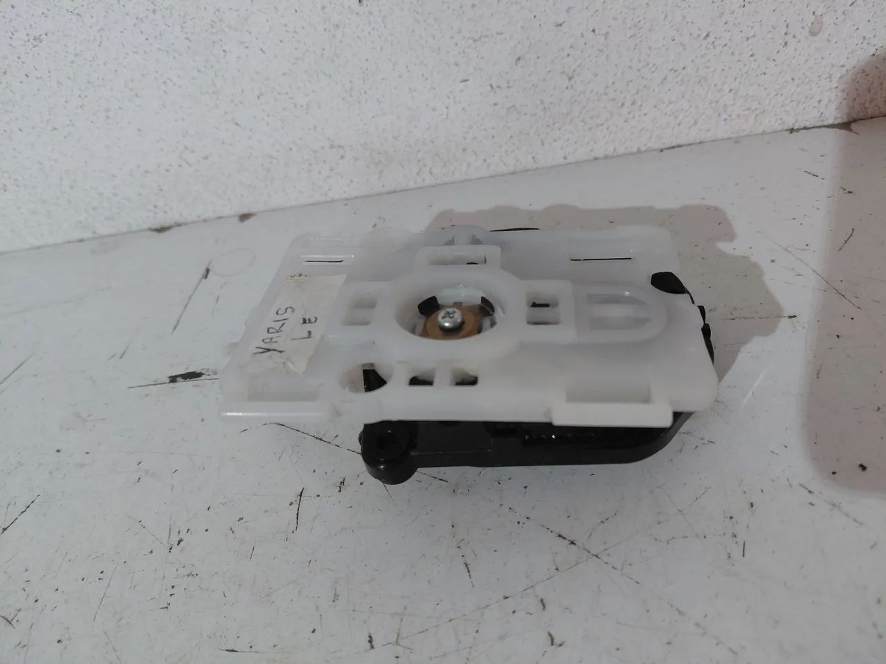 Motor retrovisor elétrico Yaris esquerdo  - Foto 2