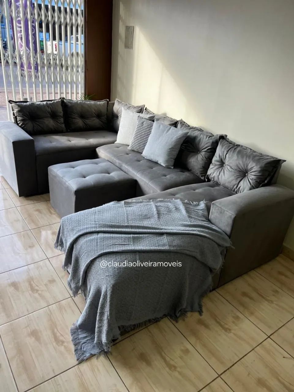 Sofá Três Peças NOVO!!!