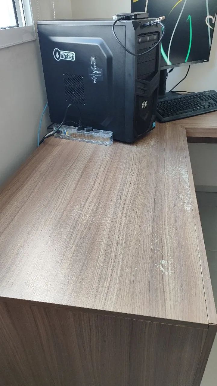 Boa mesa espaçosa 