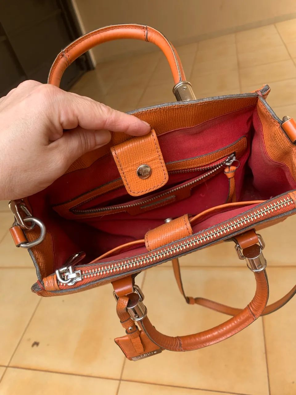 Bolsa Tote Lorena Couro Laranja média  - Foto 3