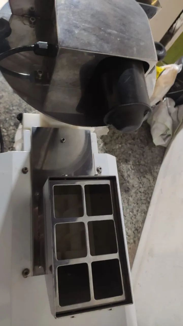 MAQUINA DE MODELAR SALGADOS  - Foto 5