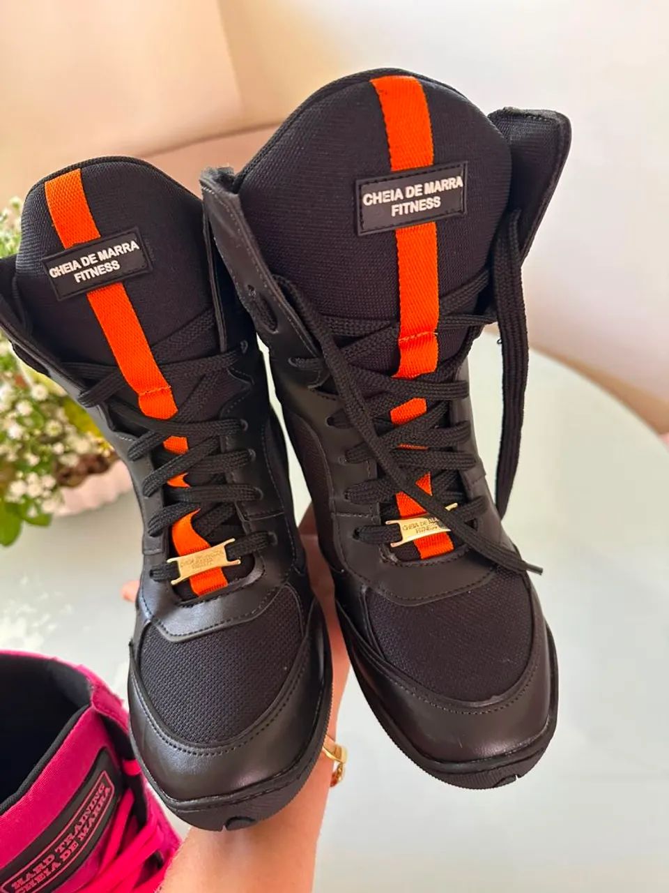 2 Botas de Treino Cheia de Marra - Foto 4