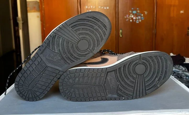 AIR JORDAN 1 MID MARROM/PRETO - Foto 4