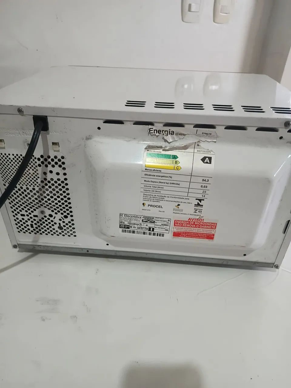 Micro-ondas Electrolux m ef 33 capacidade 23 litros funcionando perfeitamente - Foto 4