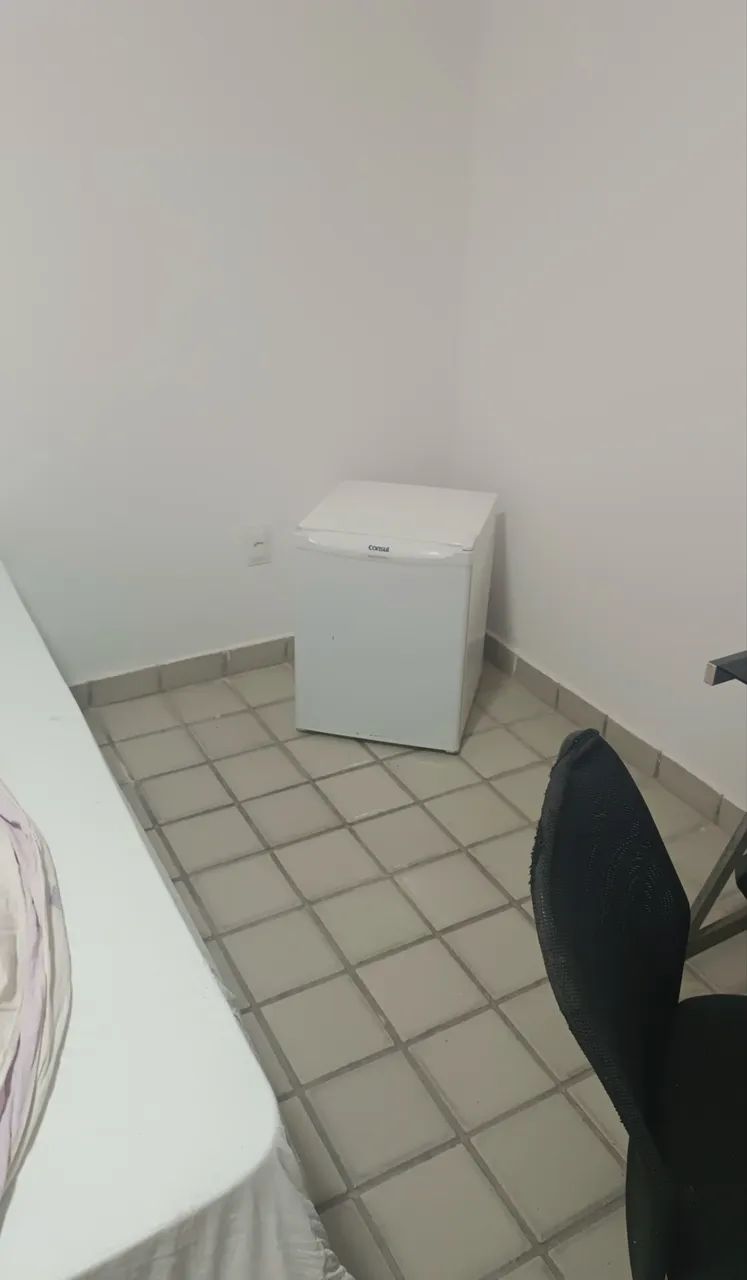 Alugo quarto em casa com piscina - Foto 3