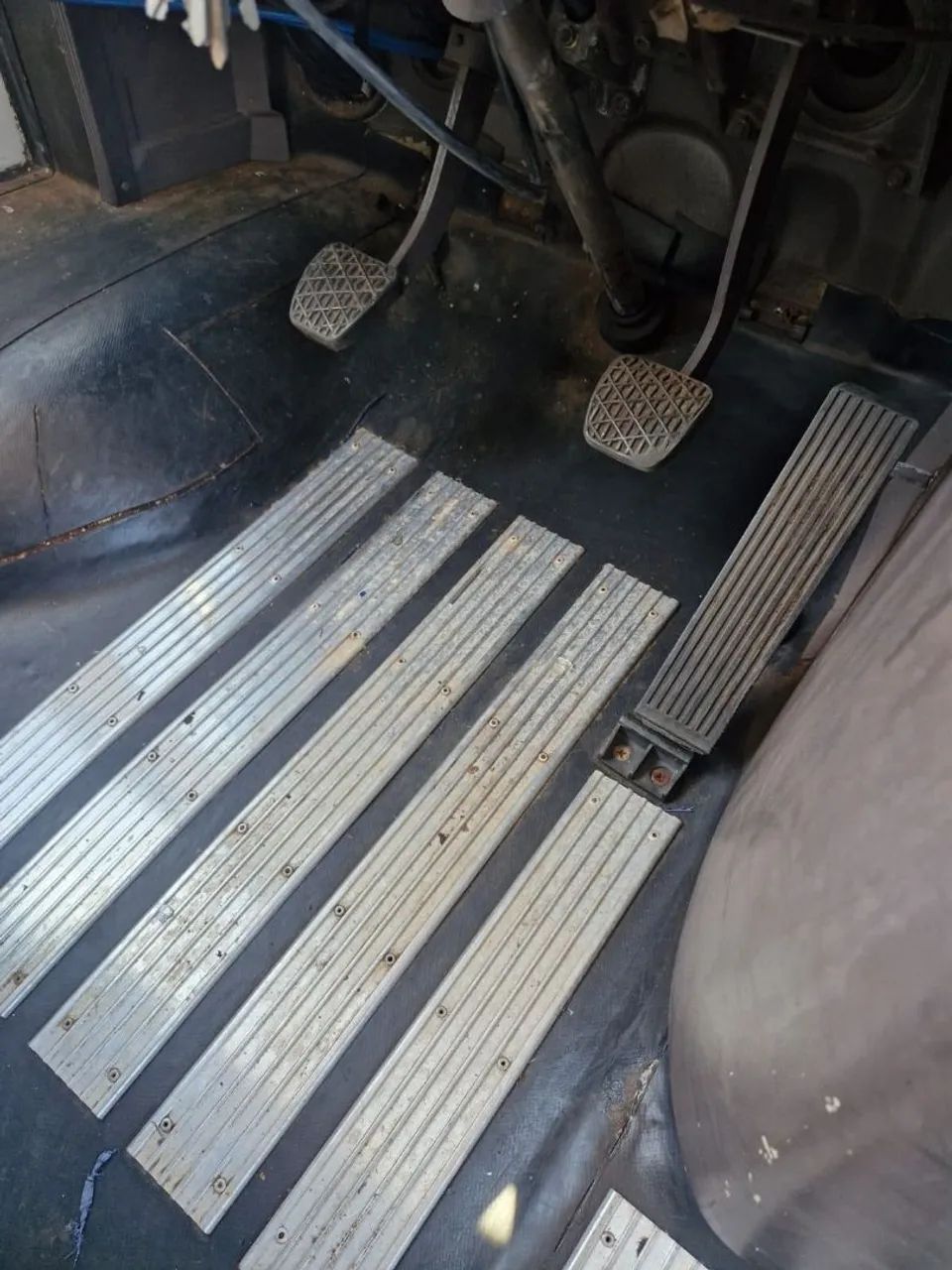 MERCEDES BENS 1991/20.600km originais/122cv/turbinado/pneus sem câmara  - Foto 10