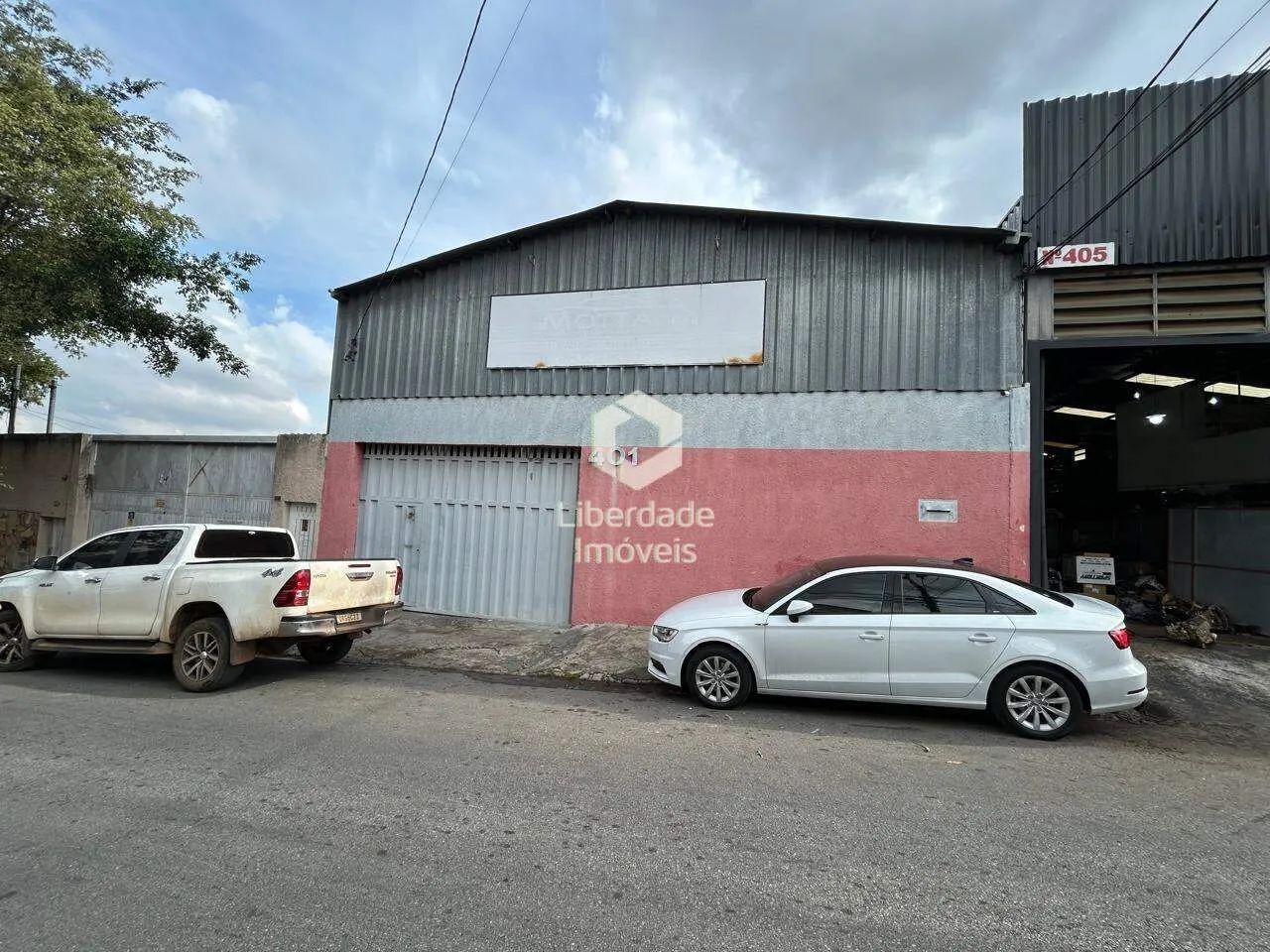 Galpão à venda no Caiçara, Belo Horizonte, 20 vagas