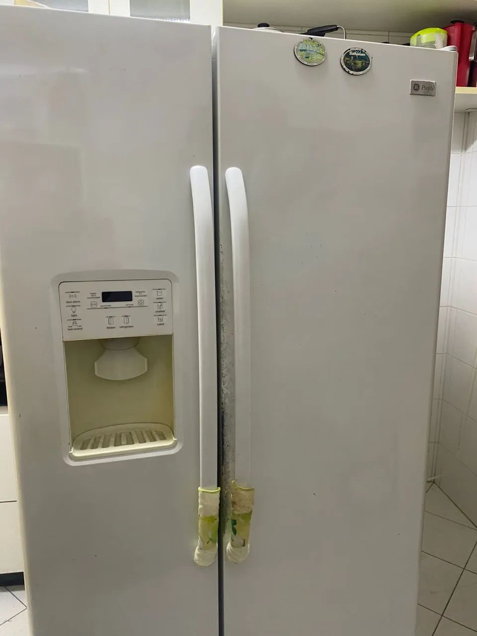 Vendo geladeira GE Side by Side (necessita de reparo) - Geladeiras
