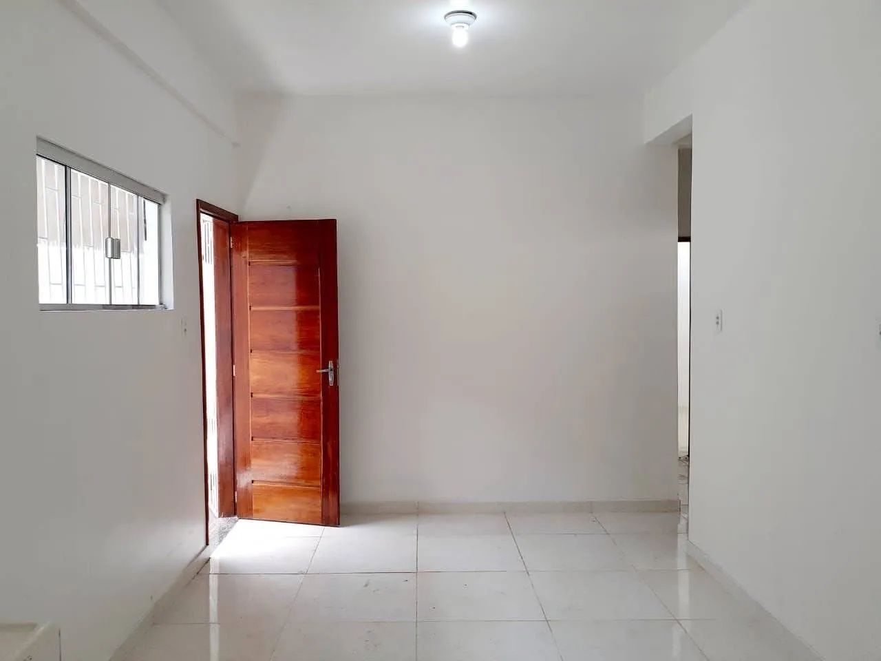 Alugo Apartamento - 2/4- térreo com garagem - Foto 5