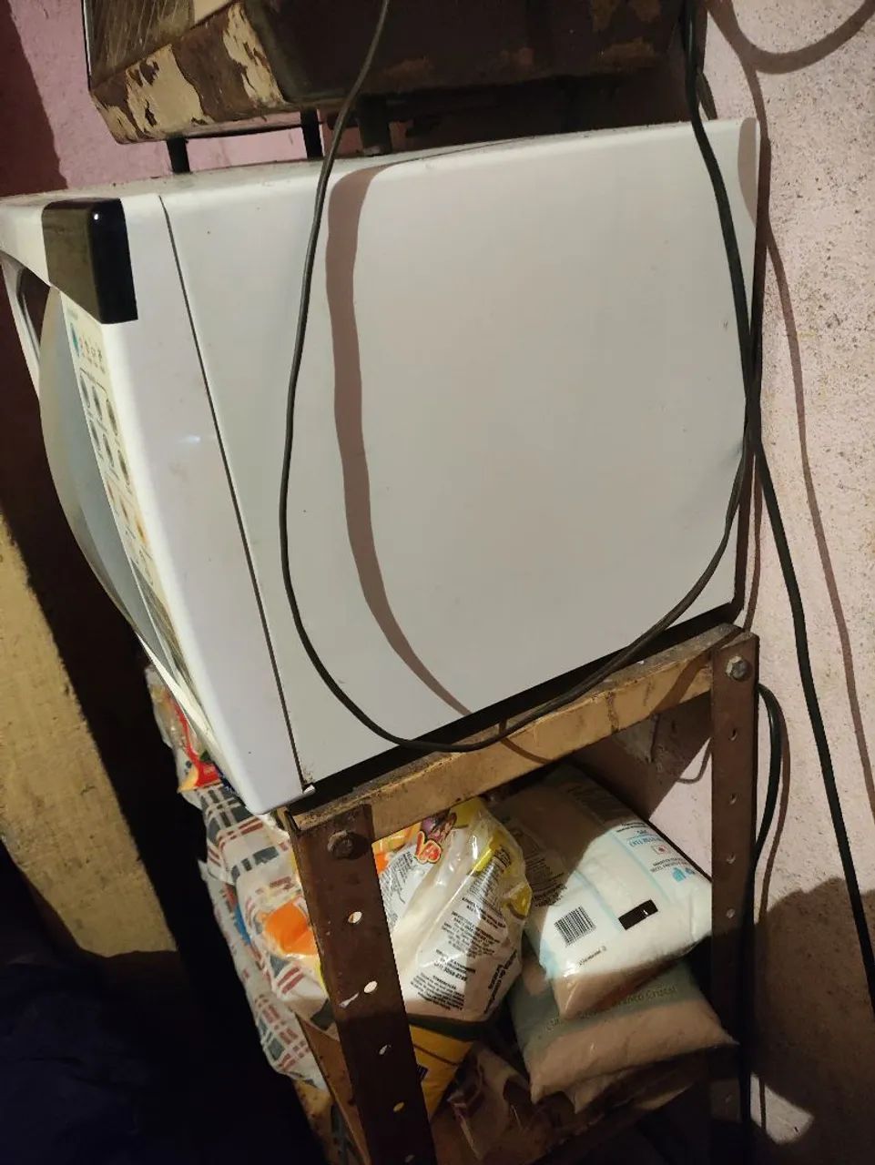 Vendo Microondas semi novo
