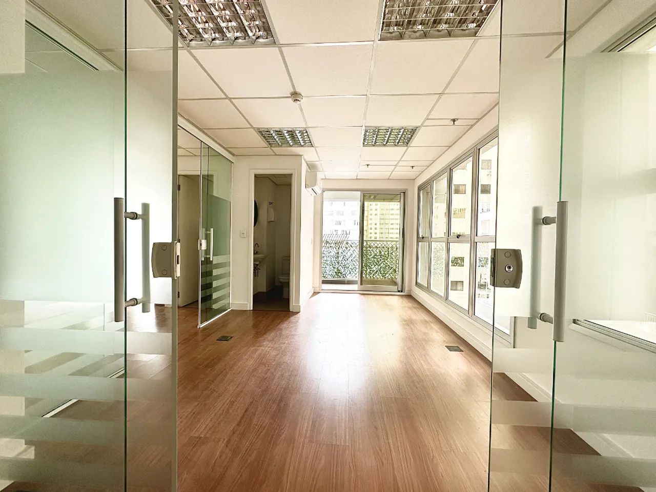Conjunto comercial para venda em Perdizes, 60m²